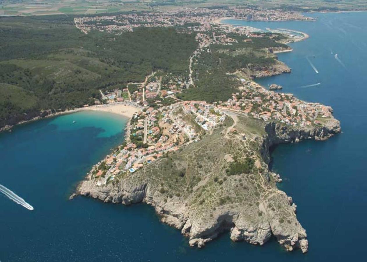 ホテル Wecamp Cala Montgo L' Escala エクステリア 写真