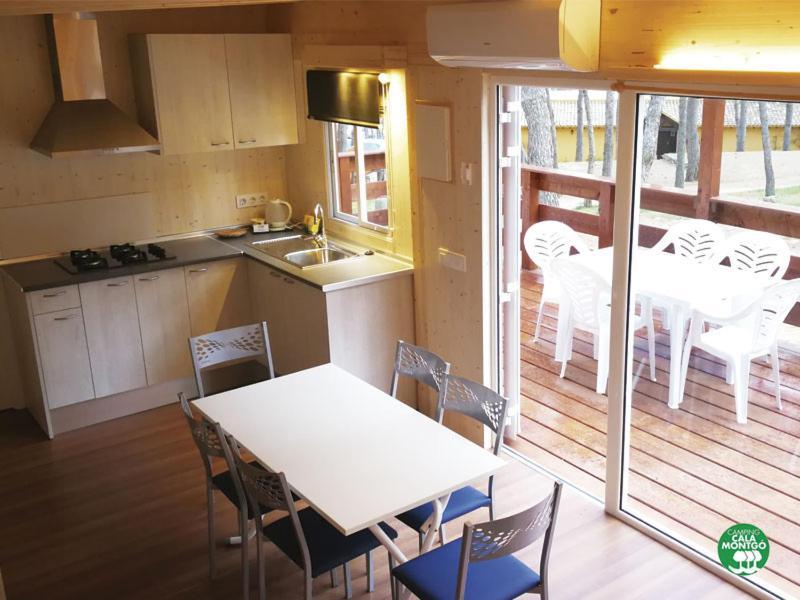 ホテル Wecamp Cala Montgo L' Escala エクステリア 写真