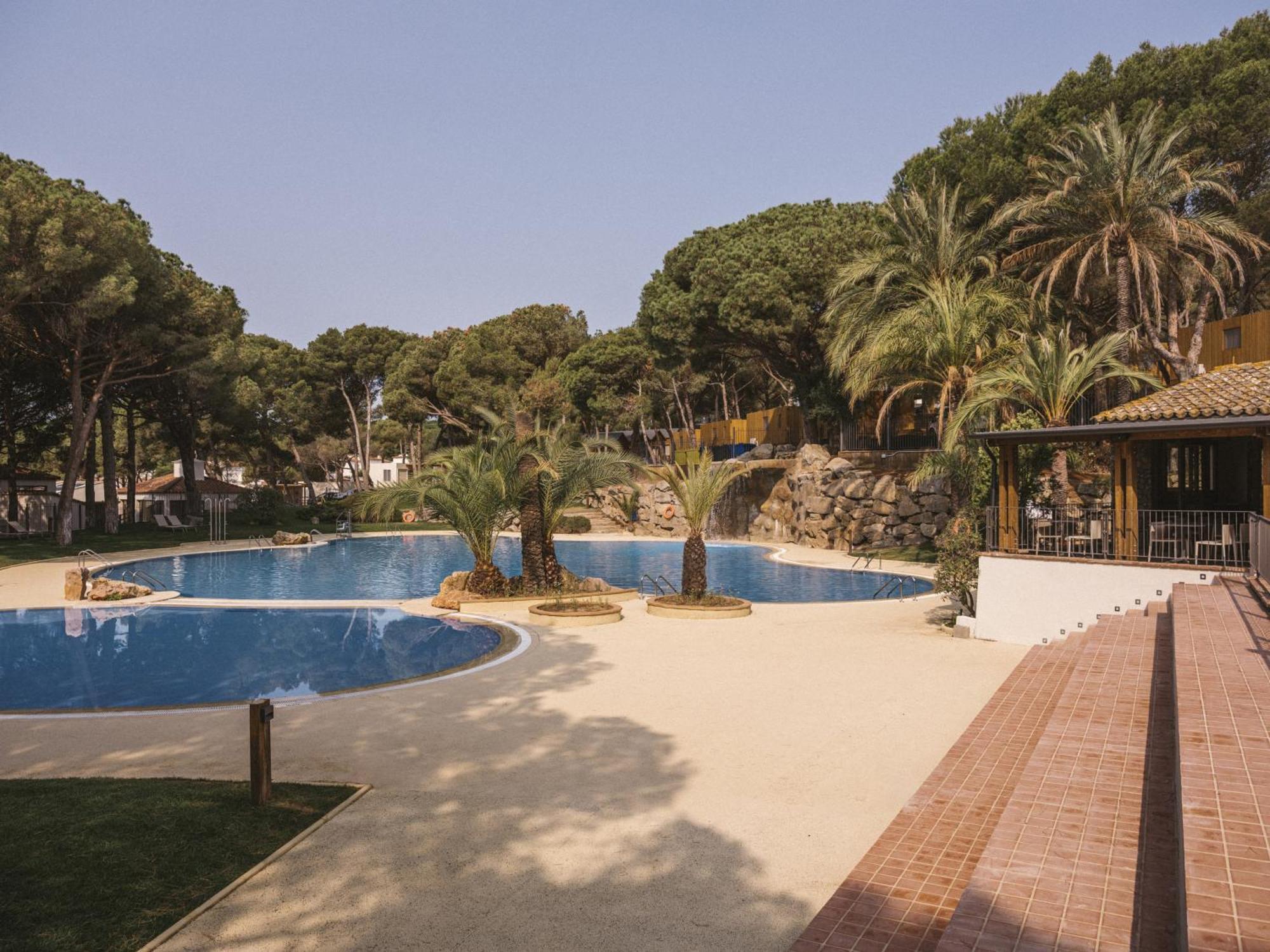 ホテル Wecamp Cala Montgo L' Escala エクステリア 写真