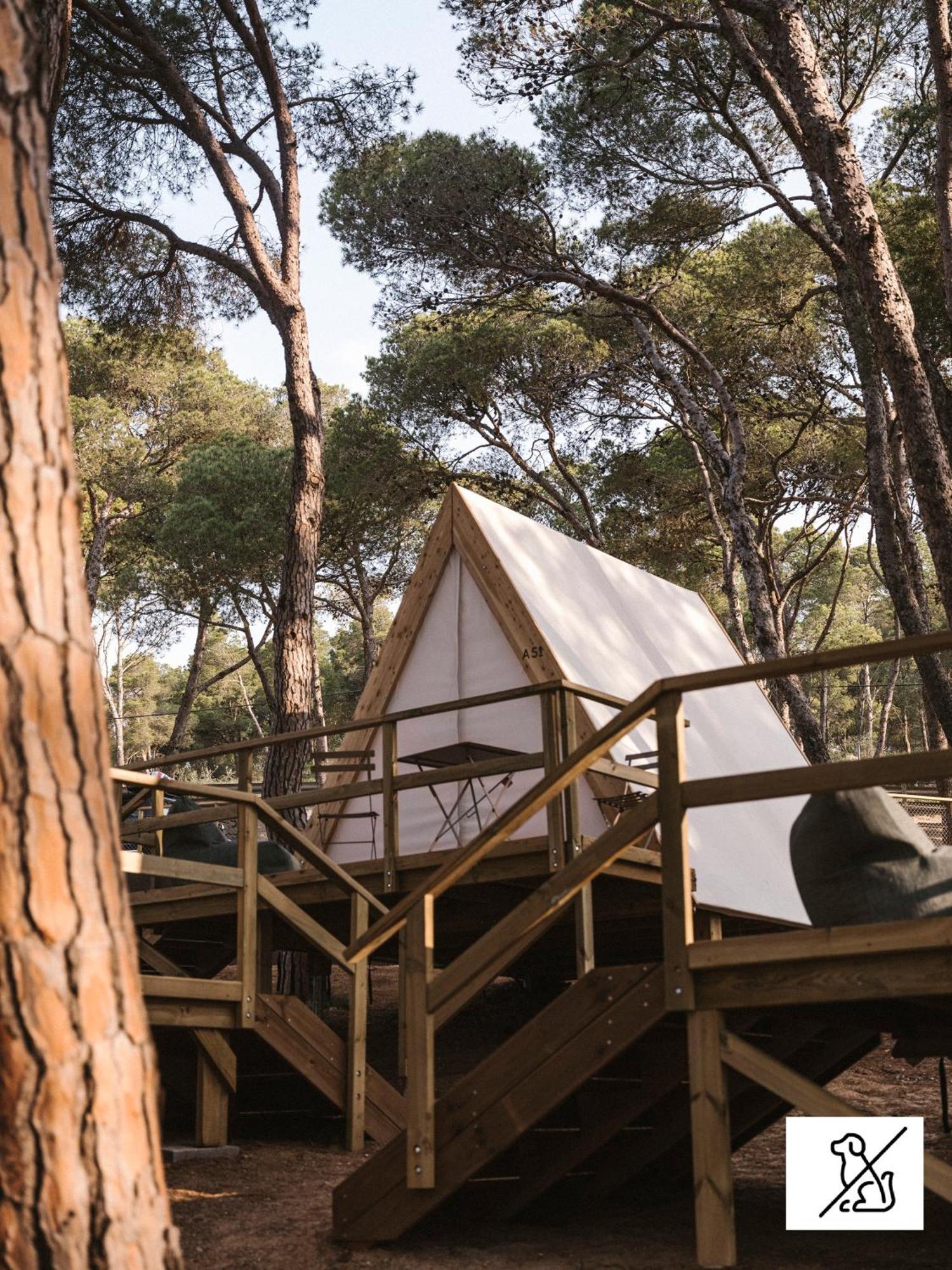 ホテル Wecamp Cala Montgo L' Escala エクステリア 写真