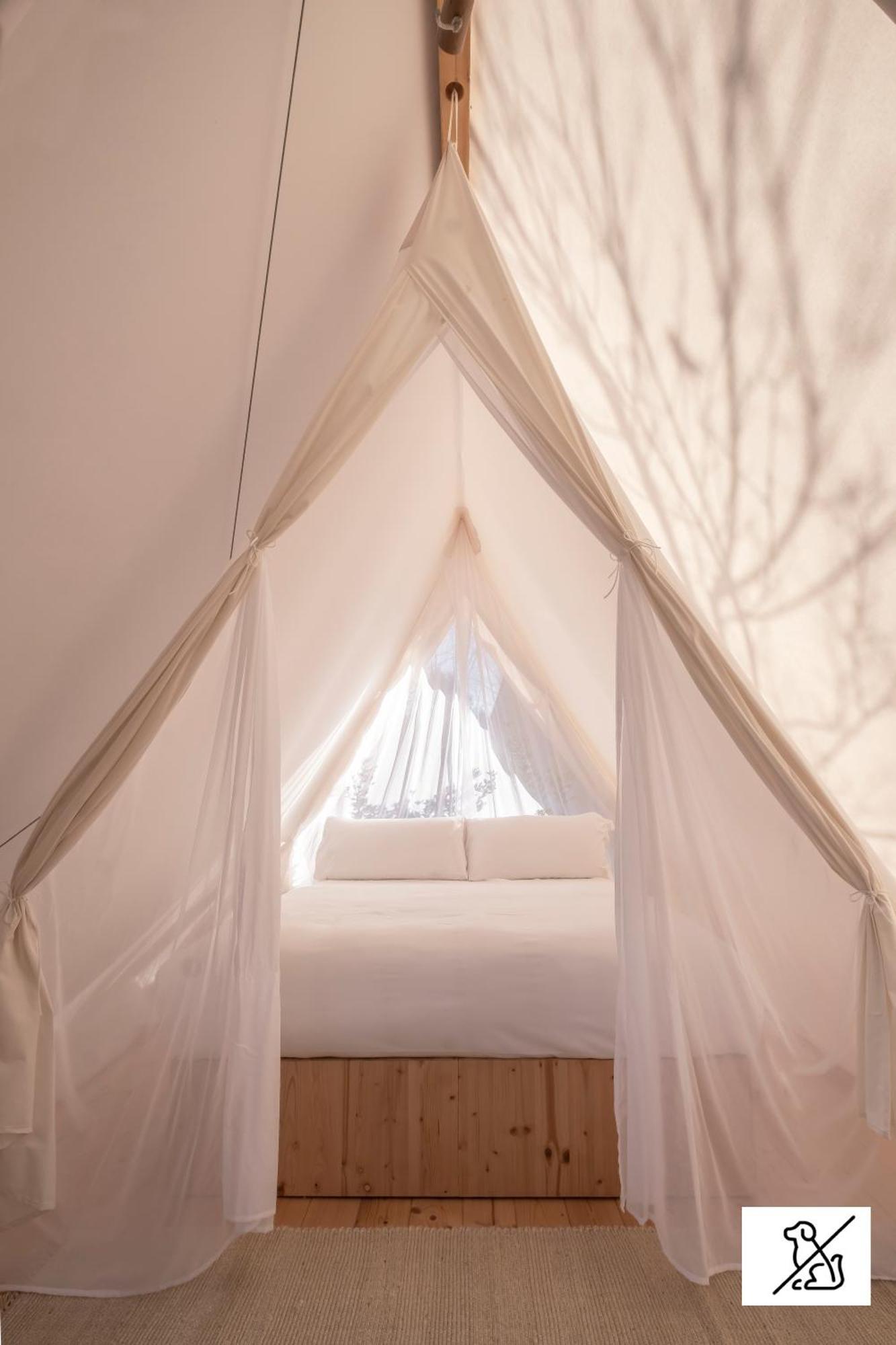 ホテル Wecamp Cala Montgo L' Escala エクステリア 写真
